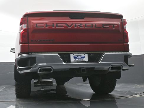 Used 2023 Chevrolet Silverado 1500 LT AWD/4WD image 37