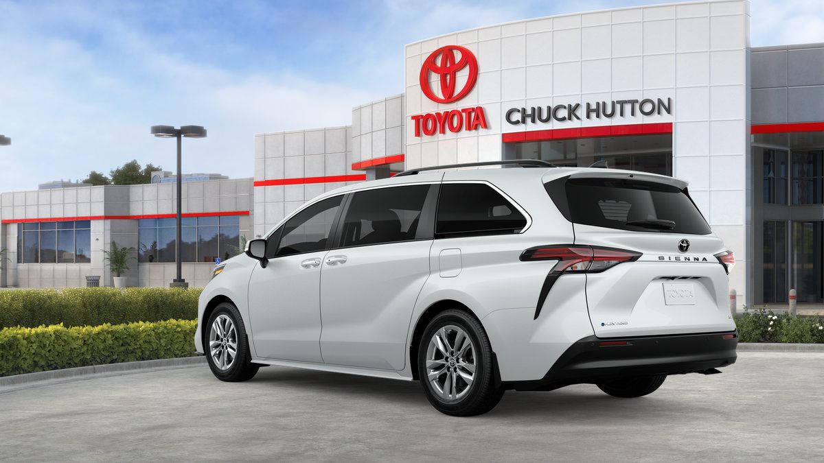 Certified 2026 Toyota Sienna XLE AWD/4WD image 42
