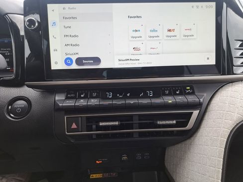 Used 2026 Toyota Camry XLE w/ Premium Plus Package image 10