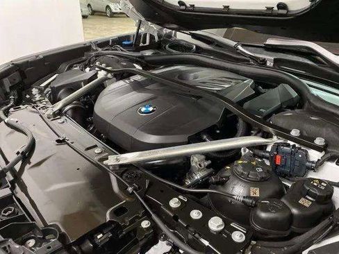 Used 2025 BMW 740i xDrive AWD/4WD image 89