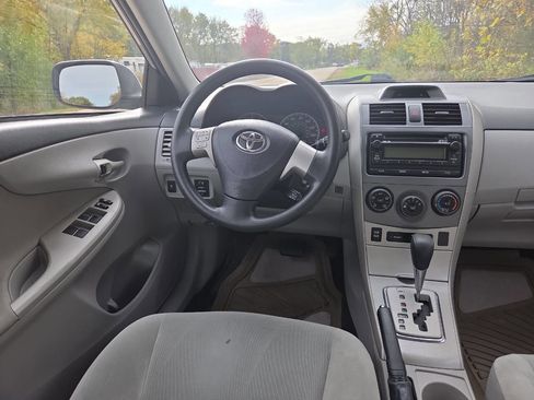 Used 2012 Toyota Corolla LE image 14