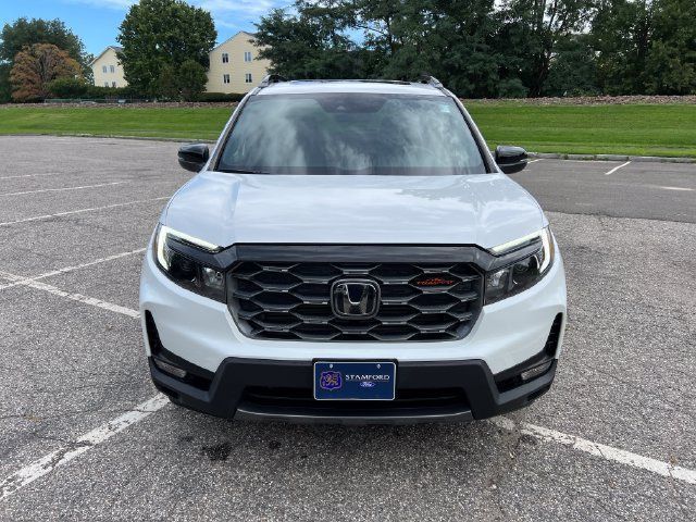 Used 2023 Honda Passport TrailSport image 3