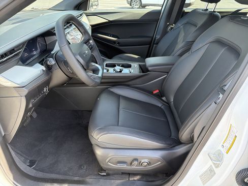 New 2026 Jeep Cherokee Limited image 11