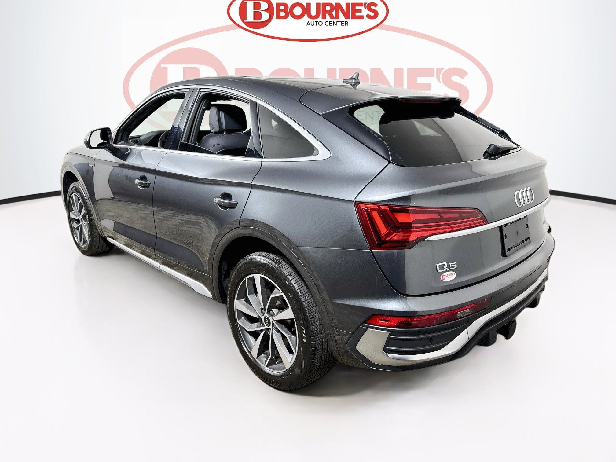Used 2023 Audi Q5 2.0T Premium Plus w/ Premium Plus Package AWD/4WD image 9