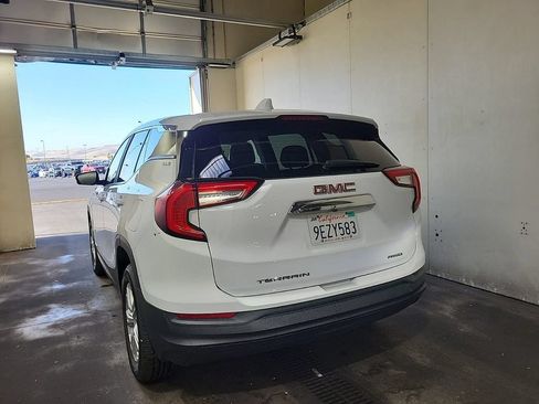 Used 2023 GMC Terrain SLE w/ Fleet Convenience Package AWD/4WD image 6