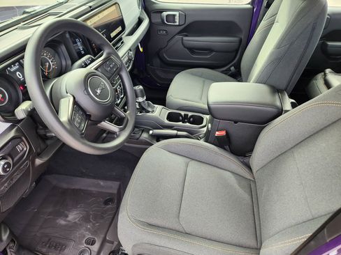 New 2026 Jeep Gladiator Sport AWD/4WD image 13