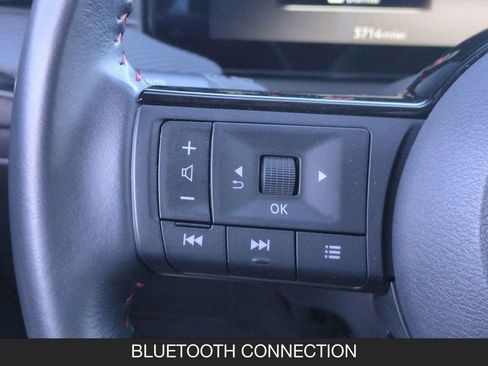 Used 2025 Nissan Kicks SR FWD image 17