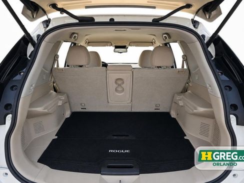 Used 2019 Nissan Rogue SV w/ Premium Package FWD image 14