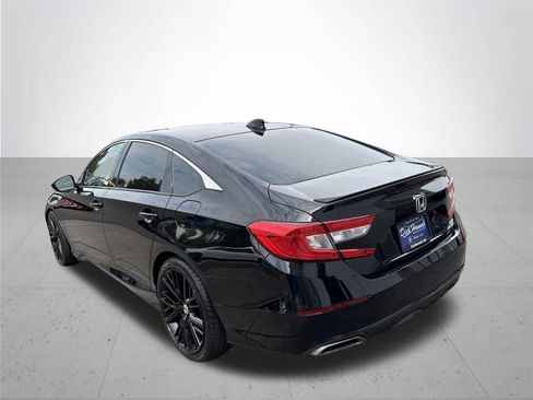 Used 2019 Honda Accord Sport image 9