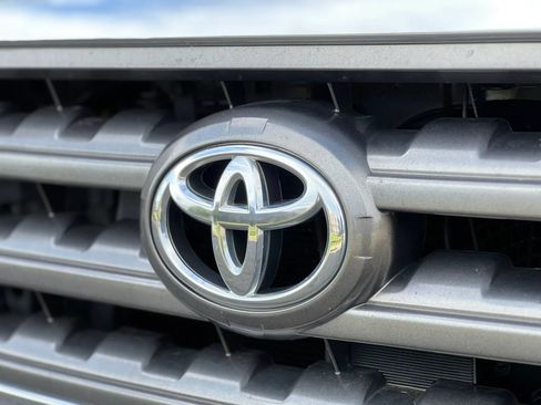 Used 2014 Toyota Sequoia SR5 RWD image 9