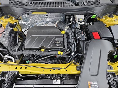 Certified 2025 Chevrolet Trax ACTIV w/ Sunroof Package image 34