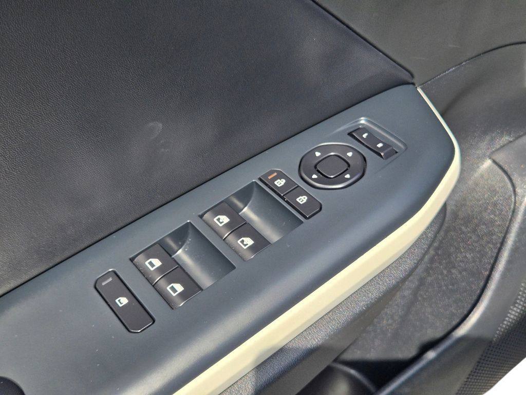 Certified 2025 Kia K4 GT-Line Turbo FWD image 16