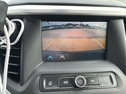 Used 2017 GMC Acadia SLE w/ Driver Alert Package I FWD image 10