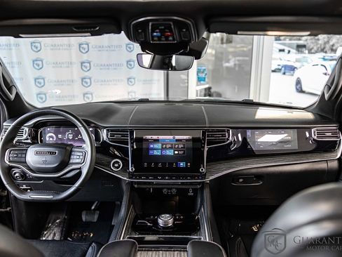 Used 2022 Jeep Wagoneer Series II w/ Premium Group I AWD/4WD image 36