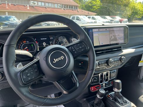 New 2025 Jeep Wrangler Unlimited Rubicon 392 image 9