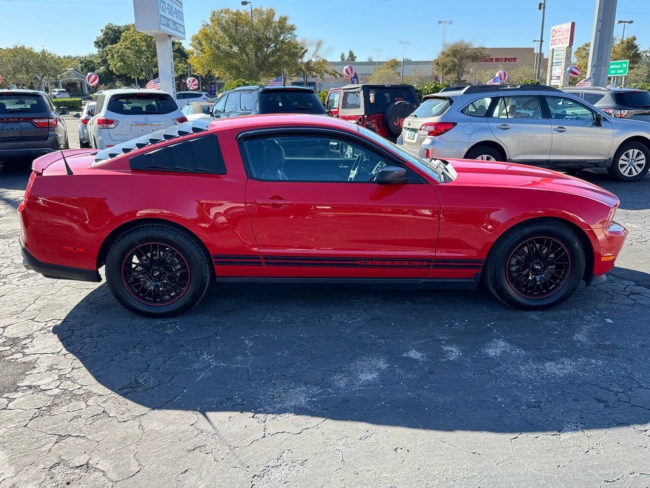 Used 2012 Ford Mustang Premium RWD image 9