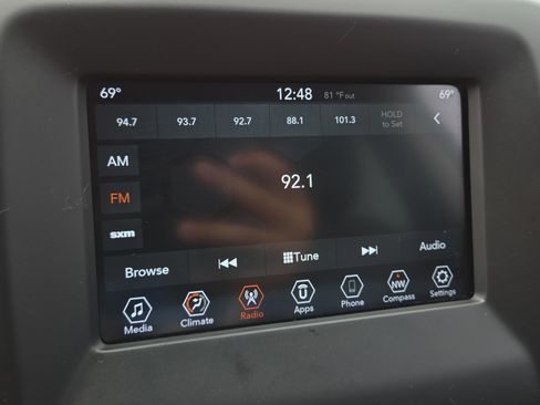 Used 2020 Jeep Compass Latitude FWD image 27
