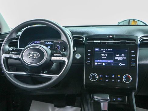 Used 2023 Hyundai Tucson SEL FWD image 17