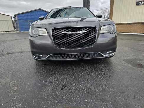 Used 2019 Chrysler 300 S image 24