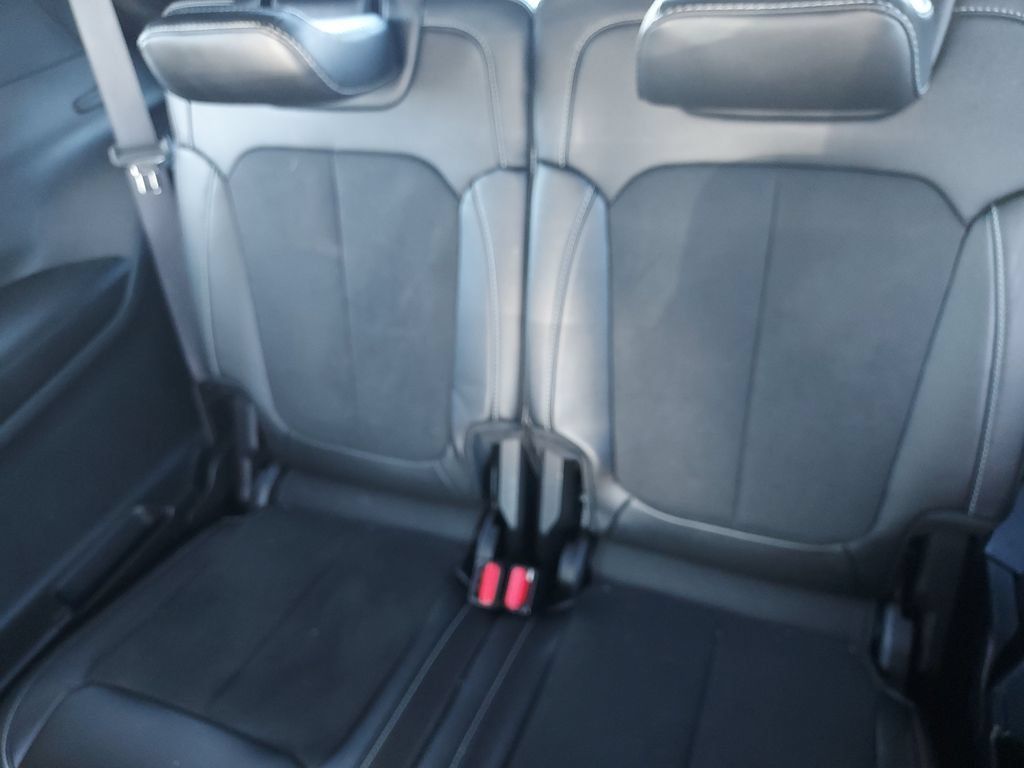 Used 2021 Jeep Grand Cherokee L Laredo AWD/4WD image 23