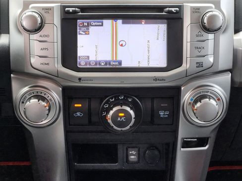 Used 2015 Toyota 4Runner SR5 Premium image 25