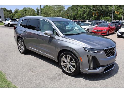 Used 2020 Cadillac XT6 Premium Luxury FWD image 7