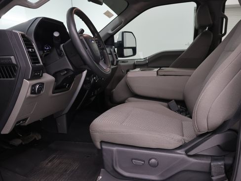 Used 2021 Ford F250 XLT w/ XLT Premium Package AWD/4WD image 9