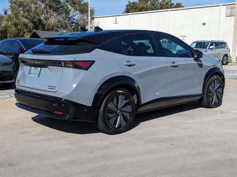 Used 2023 Nissan Ariya image 6