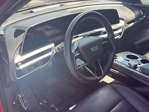 Used 2024 Cadillac Lyriq Luxury RWD image 28