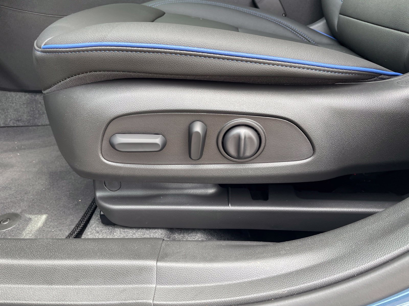 New 2026 Buick Envista Sport Touring w/ Convenience I Package FWD image 15
