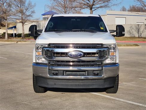 Used 2022 Ford F250 XLT w/ FX4 Off-Road Package image 2