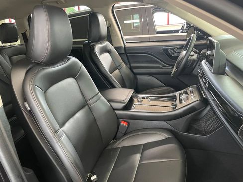 Used 2023 Lincoln Aviator AWD image 18