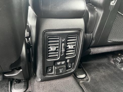 Used 2018 Dodge Durango GT w/ Premium Group image 16