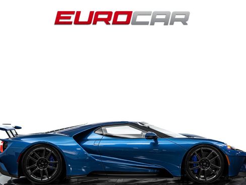 Used 2019 Ford GT RWD image 6