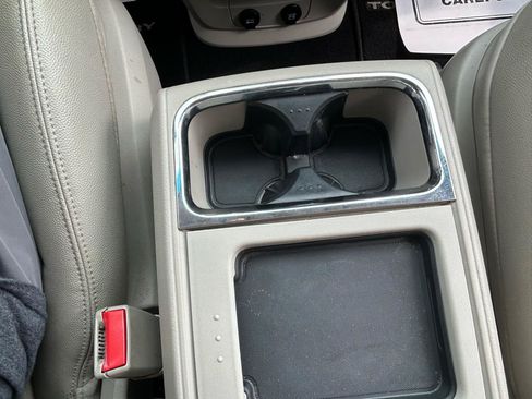 Used 2014 Chrysler Town & Country Touring w/ Trailer Tow Group FWD image 24