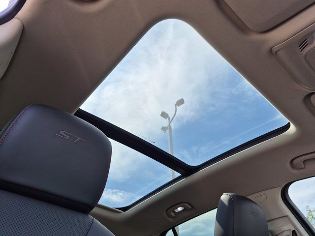 Used 2023 Buick Envision Essence w/ Sport Touring Package FWD image 18