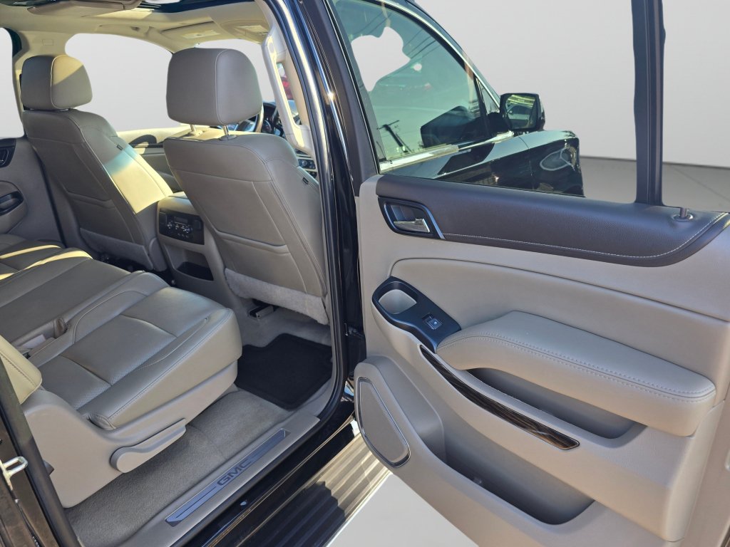 Used 2019 GMC Yukon XL SLT w/ Open Road Package AWD/4WD image 30