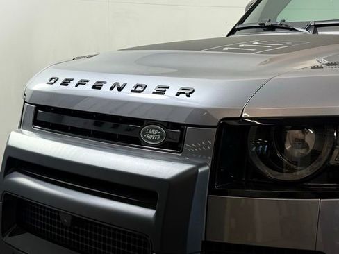 Used 2024 Land Rover Defender 110 X-Dynamic SE image 12
