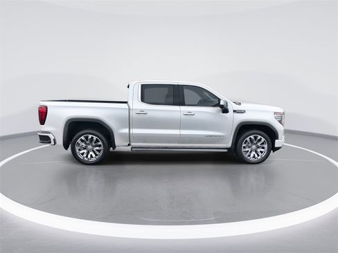 Used 2024 GMC Sierra 1500 Denali w/ Denali Reserve Package image 9