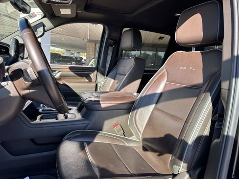 Used 2024 GMC Sierra 2500 Denali w/ Denali Reserve Package image 32