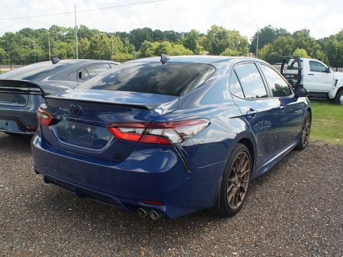 Used 2023 Toyota Camry SE w/ Convenience Package AWD/4WD image 4
