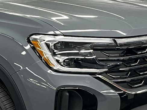 New 2026 Volkswagen Atlas Cross Sport SEL AWD/4WD image 44