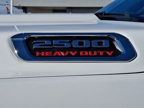 Used 2024 RAM 2500 Tradesman w/ Chrome Appearance Group image 30