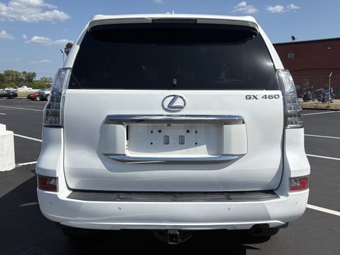 Used 2016 Lexus GX 460 w/ Premium Package AWD/4WD image 5