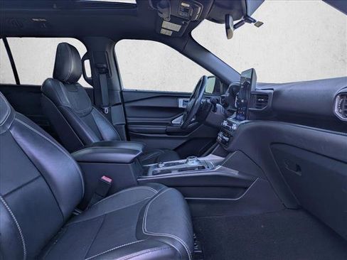 Used 2020 Ford Explorer ST w/ Premium Technology Package image 18