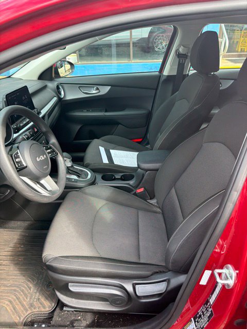 Used 2023 Kia Forte LXS FWD image 9