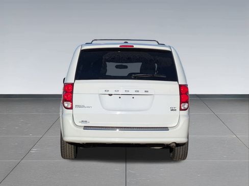 Certified 2017 Dodge Grand Caravan GT image 5