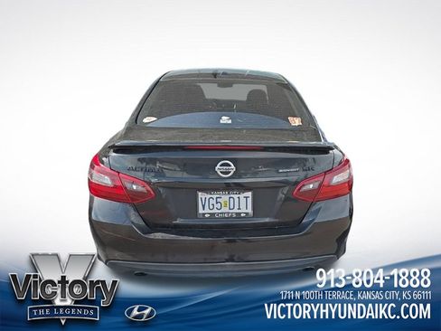 Used 2018 Nissan Altima 2.5 SR w/ SR Midnight Edition FWD image 5