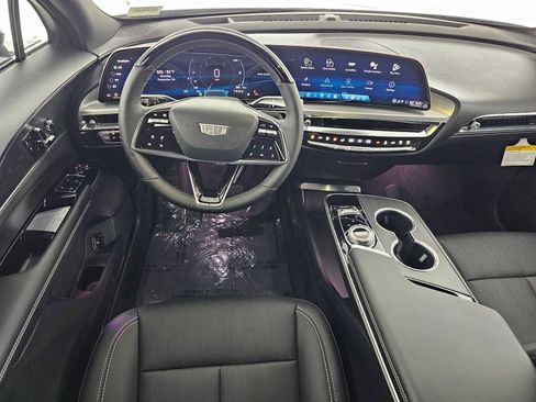 New 2026 Cadillac Lyriq Sport image 18