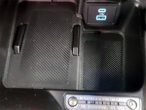 Used 2025 Ford Bronco Badlands image 20